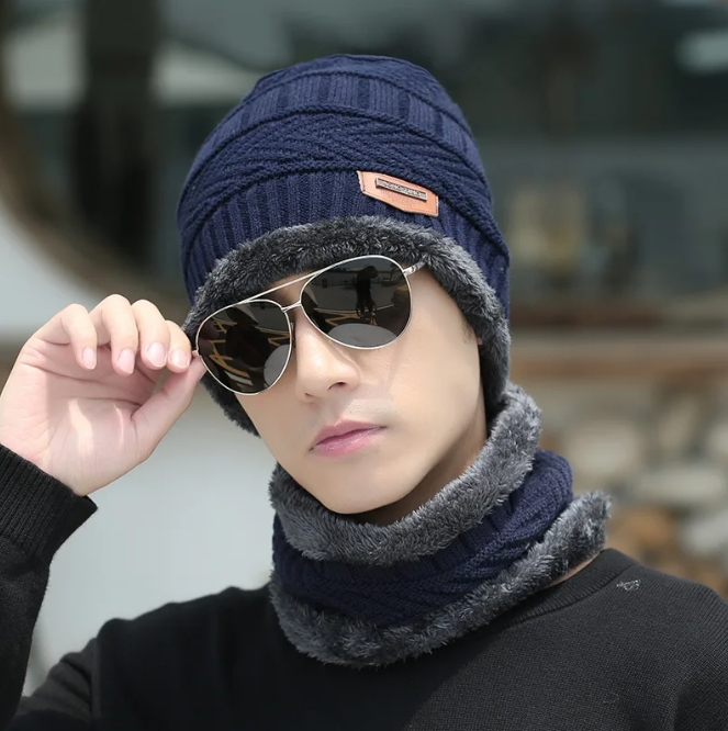 Men's and women's universal hat and neck two-piece set, winter plush insulation, men's ear protection, knitted hat, windproof sweater hat