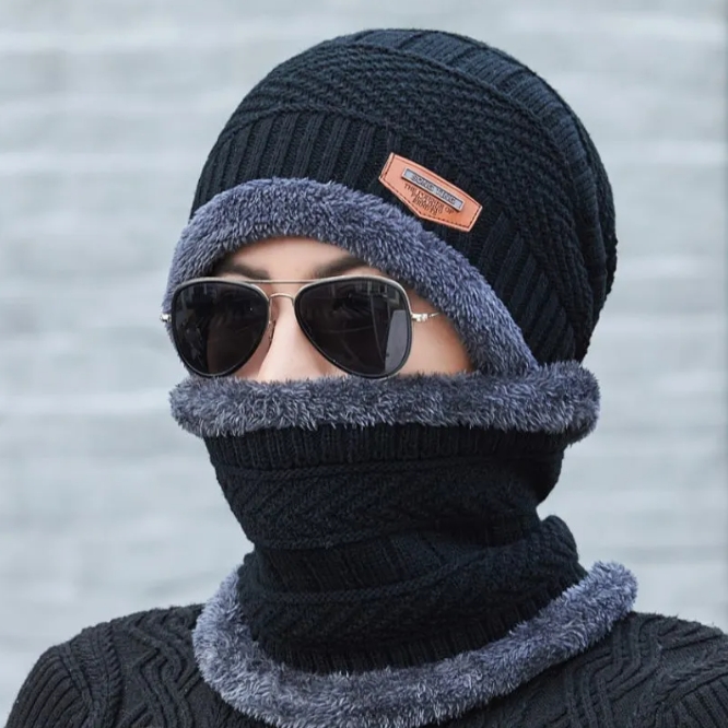 Men's and women's universal hat and neck two-piece set, winter plush insulation, men's ear protection, knitted hat, windproof sweater hat