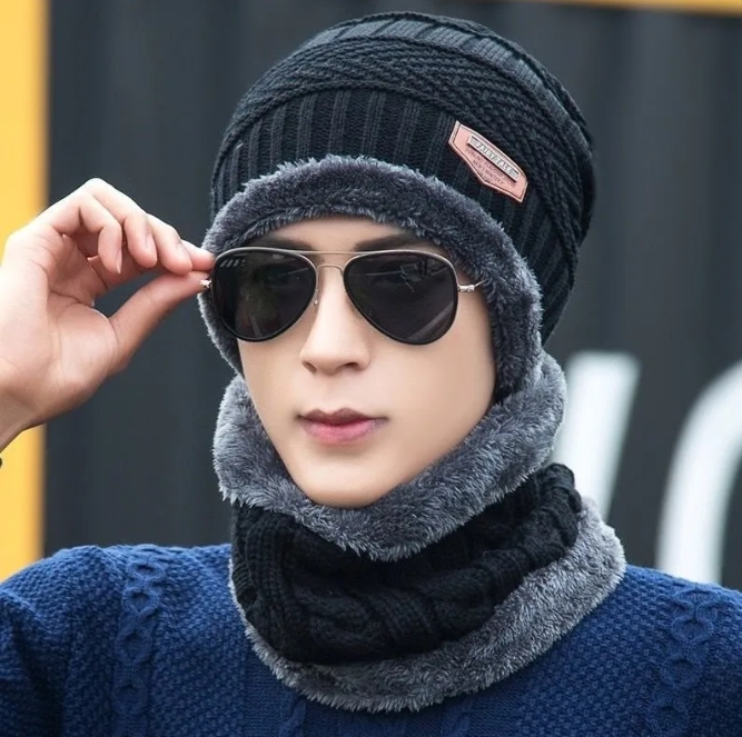 Men's and women's universal hat and neck two-piece set, winter plush insulation, men's ear protection, knitted hat, windproof sweater hat