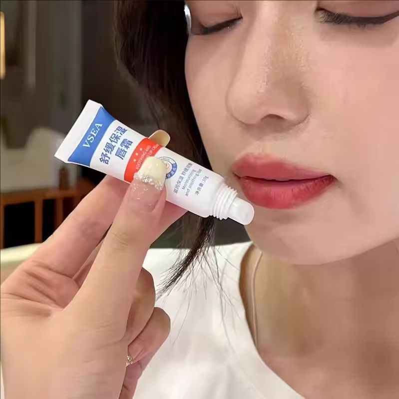 Pink Exfoliating Lipstick, Used For Dead Skin Care, Korean Beauty And Health Products, To Eliminate Darkness And Quickly Clarify