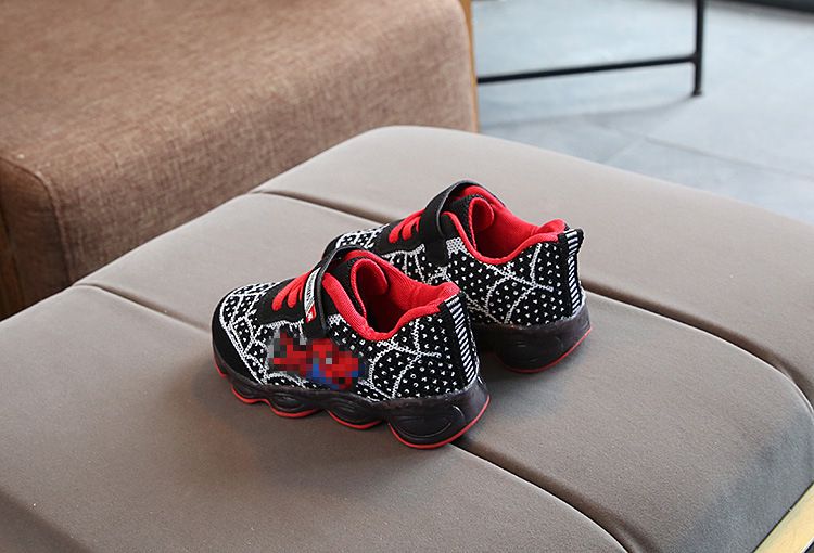 Children's shoes boys and girls sports shoes mesh single shoes LED light-emitting shoes 1-9 years old children's shoes