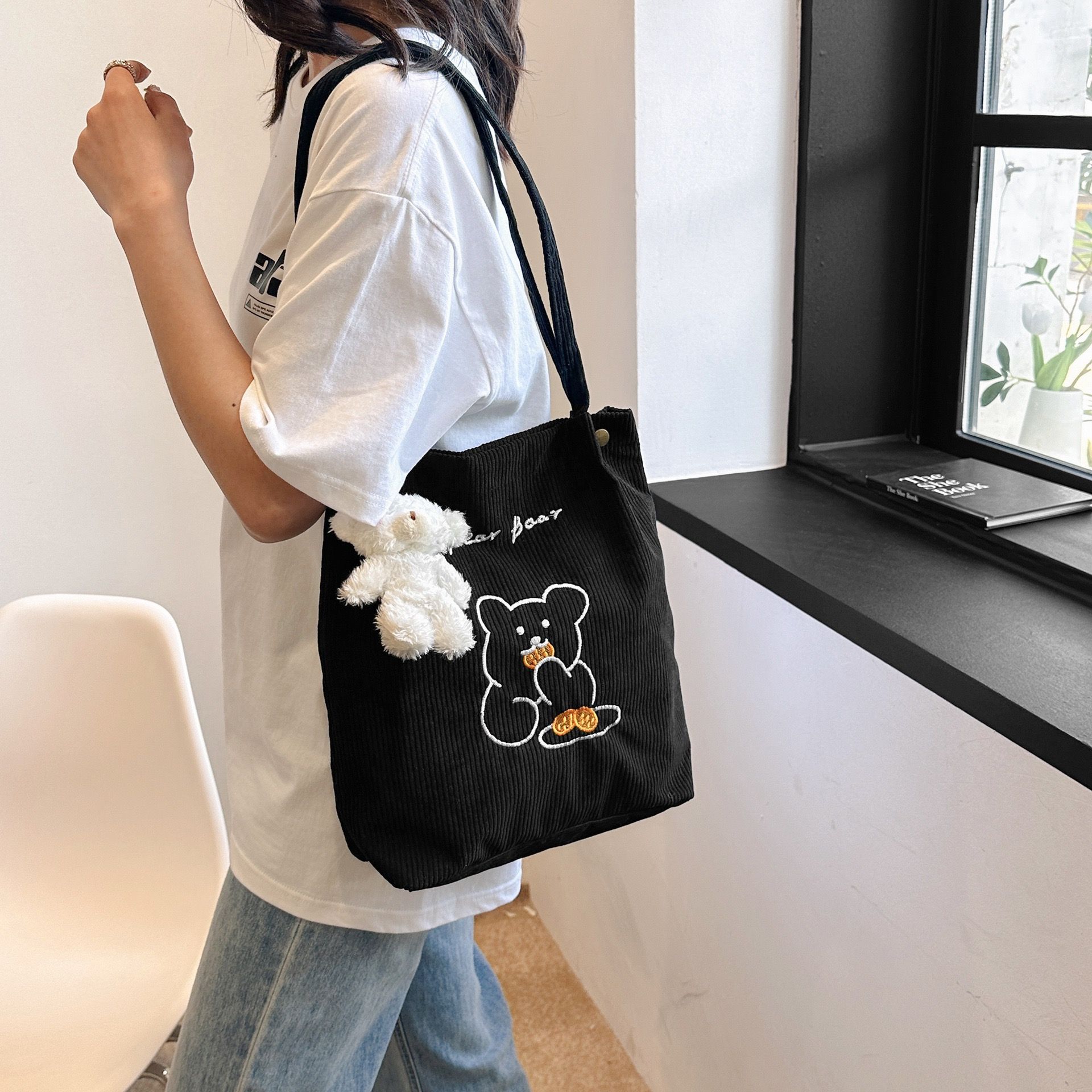 New Arrivals Women'S Bag Tote Bags Large Capacity Art Simple Personality All-In-One Shoulder Bag  Handbags Corduroy Canvas Storage Bag