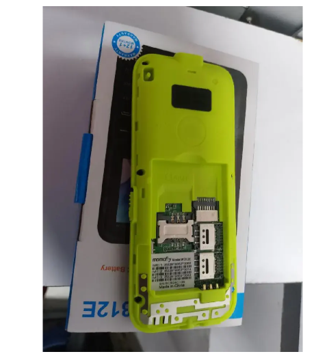 [ BLACK FRIDAY OFFER! ] Momofly M312E  32 MB RAM featured phone Triple SIM Regular 5C Battery, 1.77" display with M 312 E BT connectivity featured phones