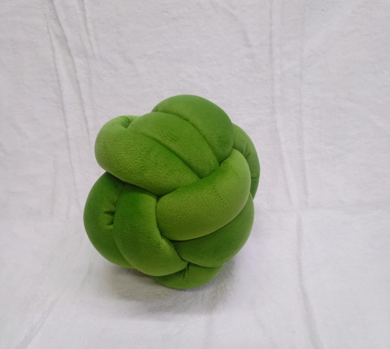 PILLOWS. Soft Knot Ball Pillow Round Throw Pillow Handmade. soft and comfortable, wear resistant and sturdy.