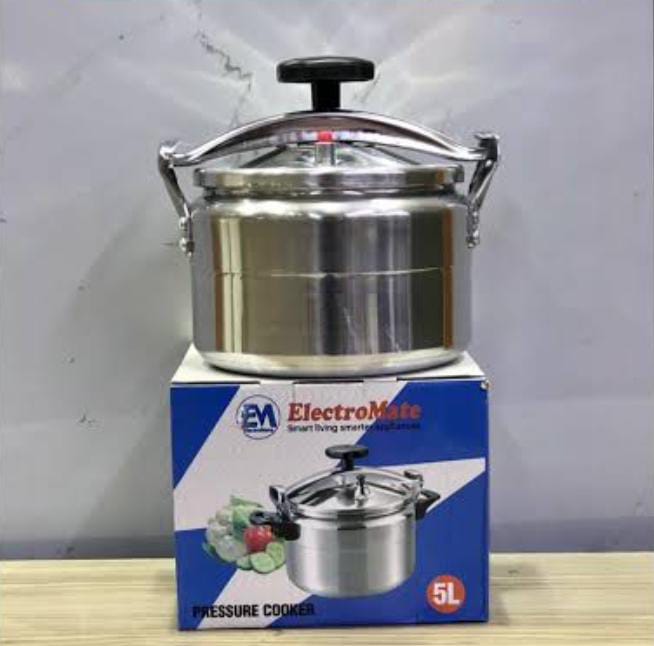 PRESSURE COOKER. Em Aluminium Pressure Cooker - Explosion Proof - 5L, cooks 70 percent faster, ensuring that you spend less time cooking and more quality time relaxing with family and friends.