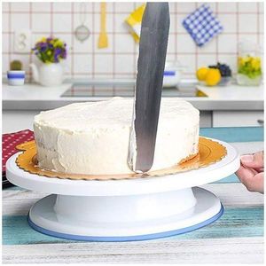 New arrival Plastic Rotating Cake Turntable Cake Decorating Kit Display Stand Baking Tools Accessories- Elevate your cake decorating skills with the Rotating Cake Turntable Cake Decorating Kit.