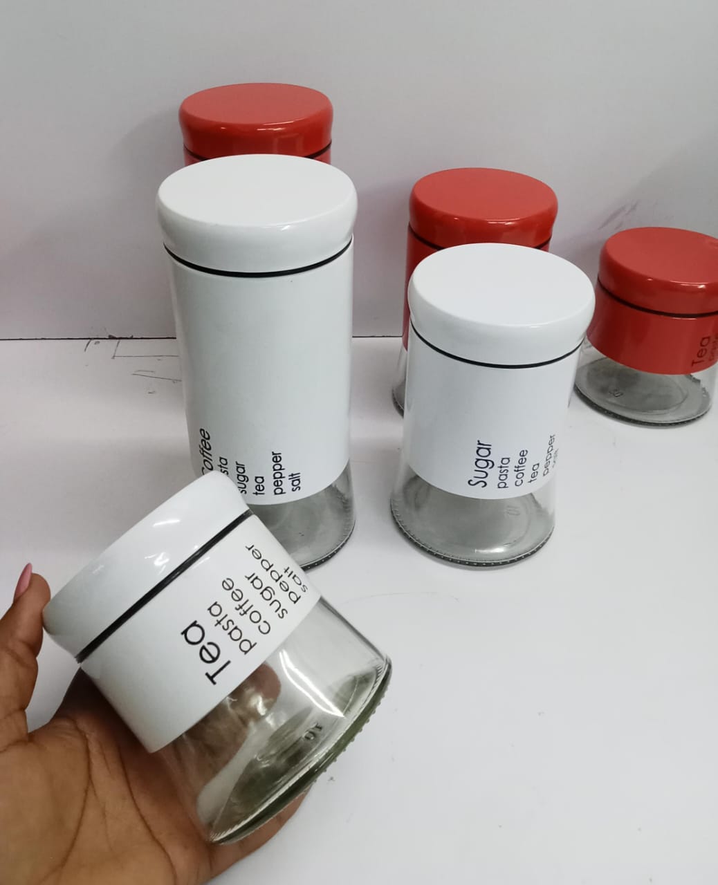 ▶️Tea, Sugar and Coffee canisters
✴️Colors; Green
Red
White
Black
✅Material: Glass Metallic covering