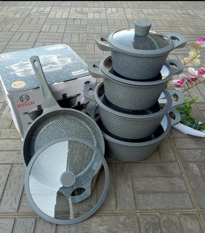 [ ❤COOK TO PERFECTION 🤩🤩✨ !!! ] 10pcs Classy Brand New High Quality Stylish and Luxurious Kitchen cookware set . Designed With Durability and Functionality
