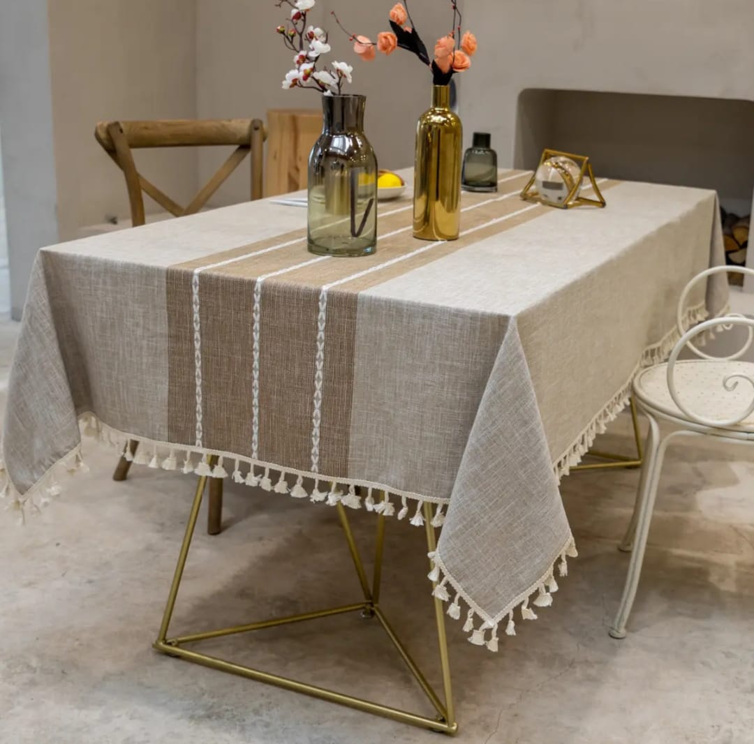 [ EXPERIENCE LUXURY FOR LESS 🤩🤩✨ !!! ] Single Size 150*220cm Brand New Very High Quality Stylish and Luxurious Affordable Linen Dining Table cloth,. Designed With Durability and Functionality