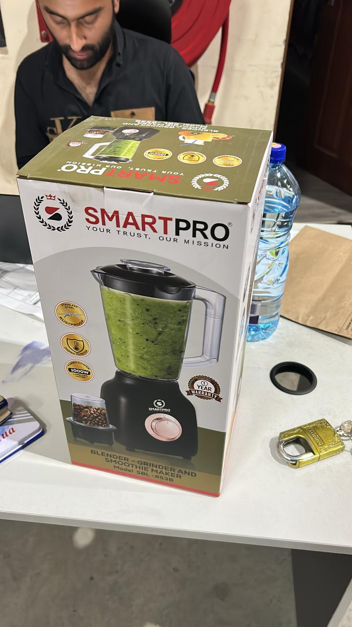 [ MAKES IT EASY AND SAVES COSTS 🤩🤩✨ !!! ] Single Brand New Very High Quality Stylish and Luxurious Home and Kitchen SmartPro blenders  . Designed With Durability and Functionality
