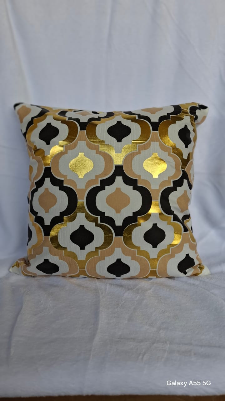 🌟 Designer Pillow Case 45×45cm ✨ Stylish & cozy 💯 Soft cotton blend fabric 🌿 Perfect for sofa, bed & lounge ⚡ Durable, easy-care & adds instant charm 🌟 Elevates home decor & comfort 🏡