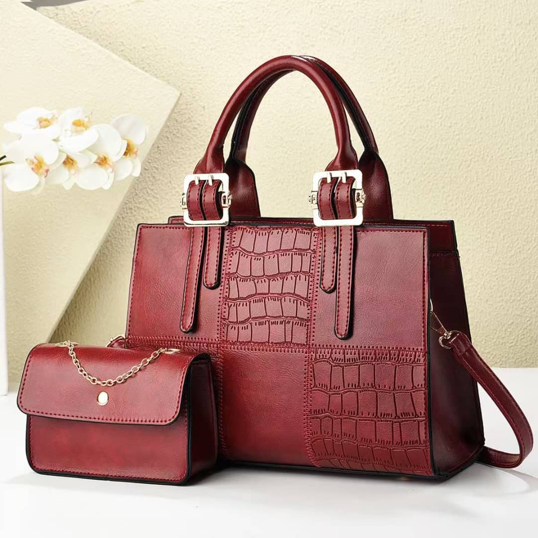 [ ❤EMBRACE THE LATEST TREND 🤩🤩✨ !!! ] 2 IN 1Brand New High Quality Stylish and Luxurious Comfortable Ladies Handbag ..Designed With Durability and Functionality ✔👌