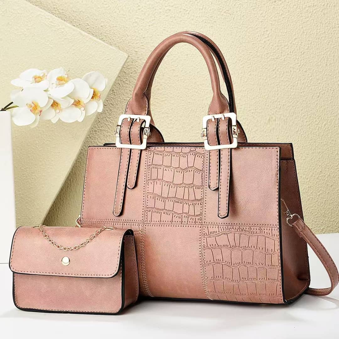 [ ❤EMBRACE THE LATEST TREND 🤩🤩✨ !!! ] 2 IN 1Brand New High Quality Stylish and Luxurious Comfortable Ladies Handbag ..Designed With Durability and Functionality ✔👌