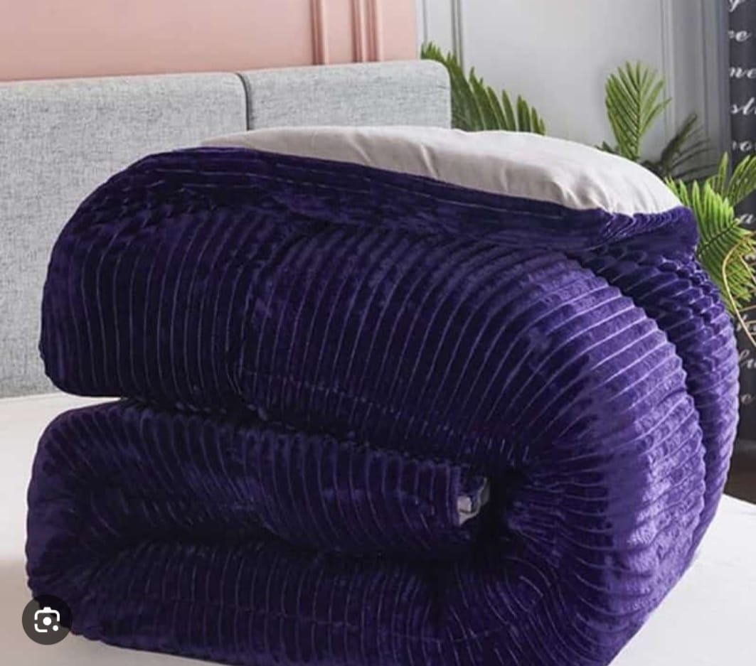 🌟 Premium Offer 🌟 4pcs Velvet Duvet Set 6x7ft 🛏️ Soft Warm Luxury Bedding | 1 Duvet 1 Bedsheet 2 Pillowcases Elegant Bedroom Comfort