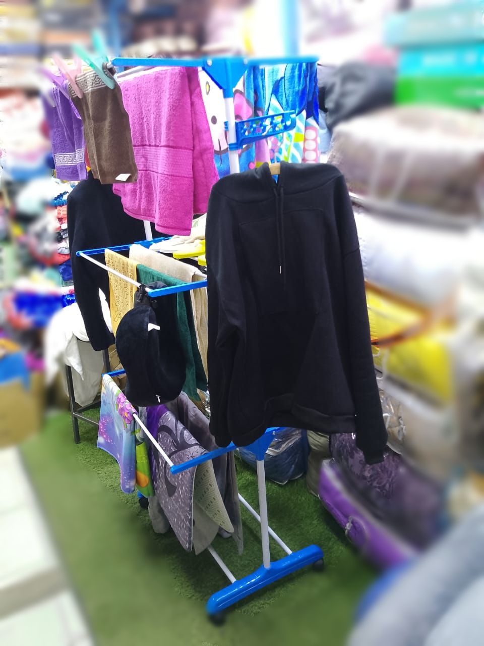 📍LATEST OFFER📍🤑DONT MISS OUT 🤑 1Pc Classy High Quality 3 Layer clothes hanger, at Affordable Price (Measurements 5.4*1.8*3.9cm)
