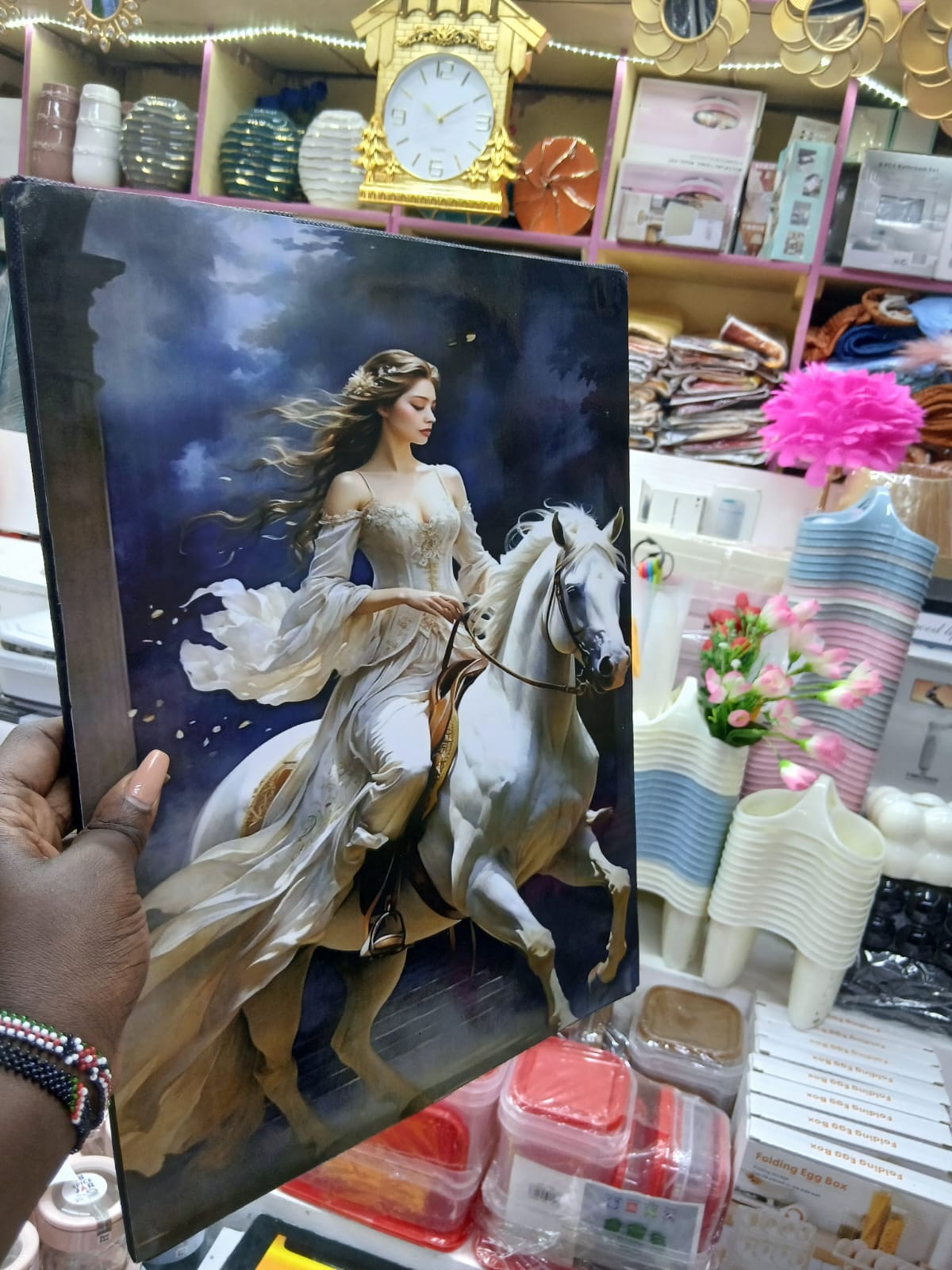 (EXPERIENCE LUXURY FOR LESS❤) Single Brand New Stylish and Luxurious Fancy Portraits Exclusive and Enticing. Designed With Durability and Functionality