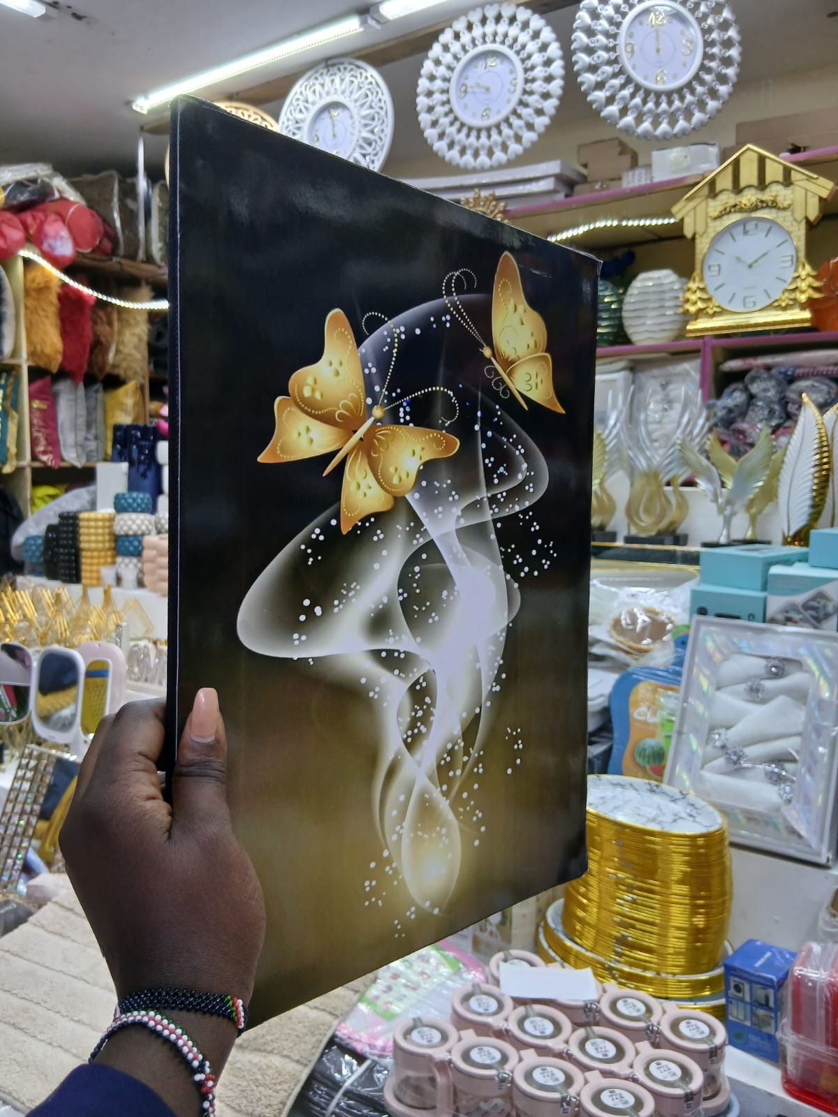 (EXPERIENCE LUXURY FOR LESS❤) Single Brand New Stylish and Luxurious Fancy Portraits Exclusive and Enticing. Designed With Durability and Functionality
