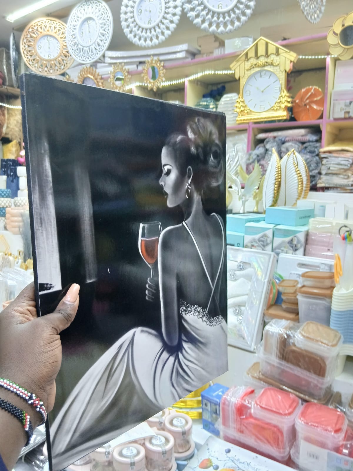 [ GRAB IT AT LOW PRICE+ ADDED OFFERS 🤩🤩✨ !!! ] Single Brand New Stylish and Luxurious Fancy Portraits Exclusive and Enticing. Designed With Durability and Functionality