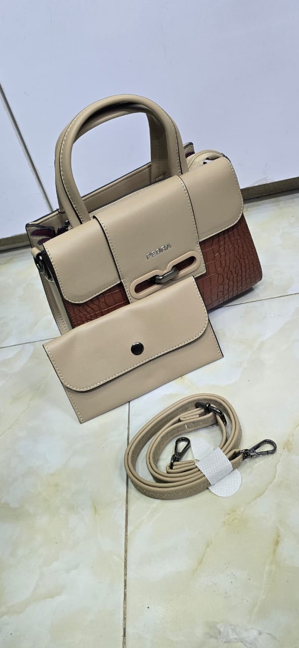 [ SHOP SMART AND SAVE BIG AT  A 🟡 REGULAR OFFER 🟡🤩🤩✨ !!! 2 IN 1 Brand New High Quality Stylish and Luxurious Comfortable Ladies Handbag ..Designed With Durability and Functionality ✔👌