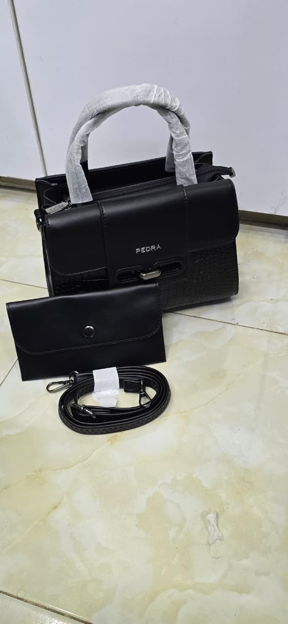 [ SHOP SMART AND SAVE BIG AT  A 🟡 REGULAR OFFER 🟡🤩🤩✨ !!! 2 IN 1 Brand New High Quality Stylish and Luxurious Comfortable Ladies Handbag ..Designed With Durability and Functionality ✔👌