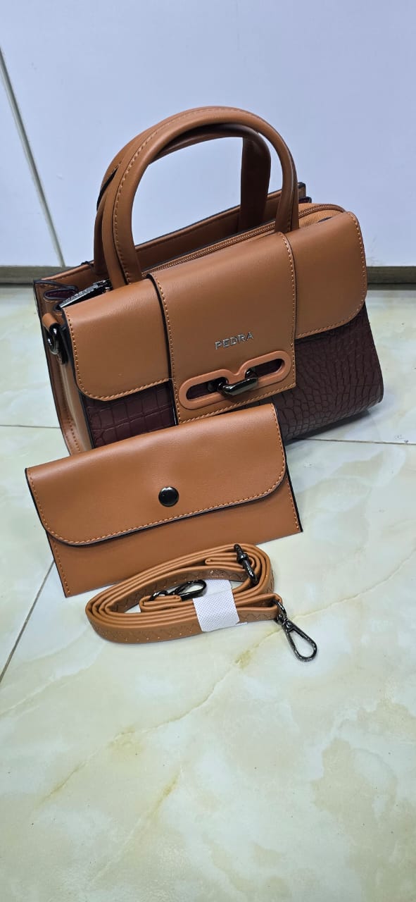 [ SHOP SMART AND SAVE BIG AT  A 🟡 REGULAR OFFER 🟡🤩🤩✨ !!! 2 IN 1 Brand New High Quality Stylish and Luxurious Comfortable Ladies Handbag ..Designed With Durability and Functionality ✔👌