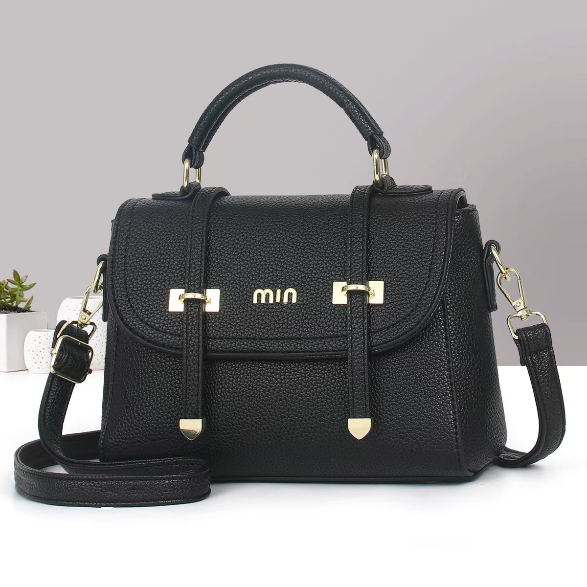 [🔥SPECIAL LIMITED OFFER🔥 🥑🌽ONLY AT KILIMALL !!! ] 1Pc Brand New High Quality Stylish and Luxurious Comfortable Ladies Handbag ..Designed With Durability and Functionality ✔👌