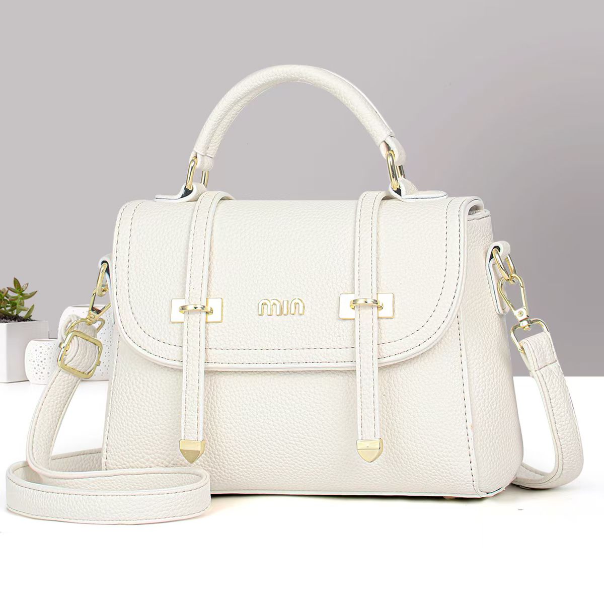 [🔥SPECIAL LIMITED OFFER🔥 🥑🌽ONLY AT KILIMALL !!! ] 1Pc Brand New High Quality Stylish and Luxurious Comfortable Ladies Handbag ..Designed With Durability and Functionality ✔👌
