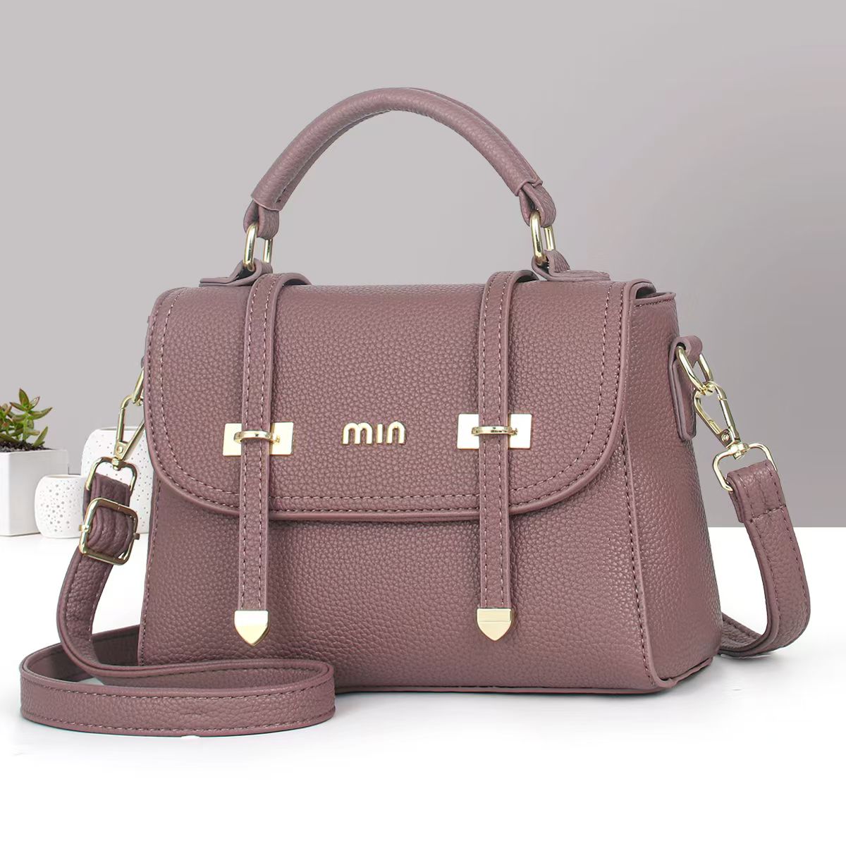 [🔥SPECIAL LIMITED OFFER🔥 🥑🌽ONLY AT KILIMALL !!! ] 1Pc Brand New High Quality Stylish and Luxurious Comfortable Ladies Handbag ..Designed With Durability and Functionality ✔👌