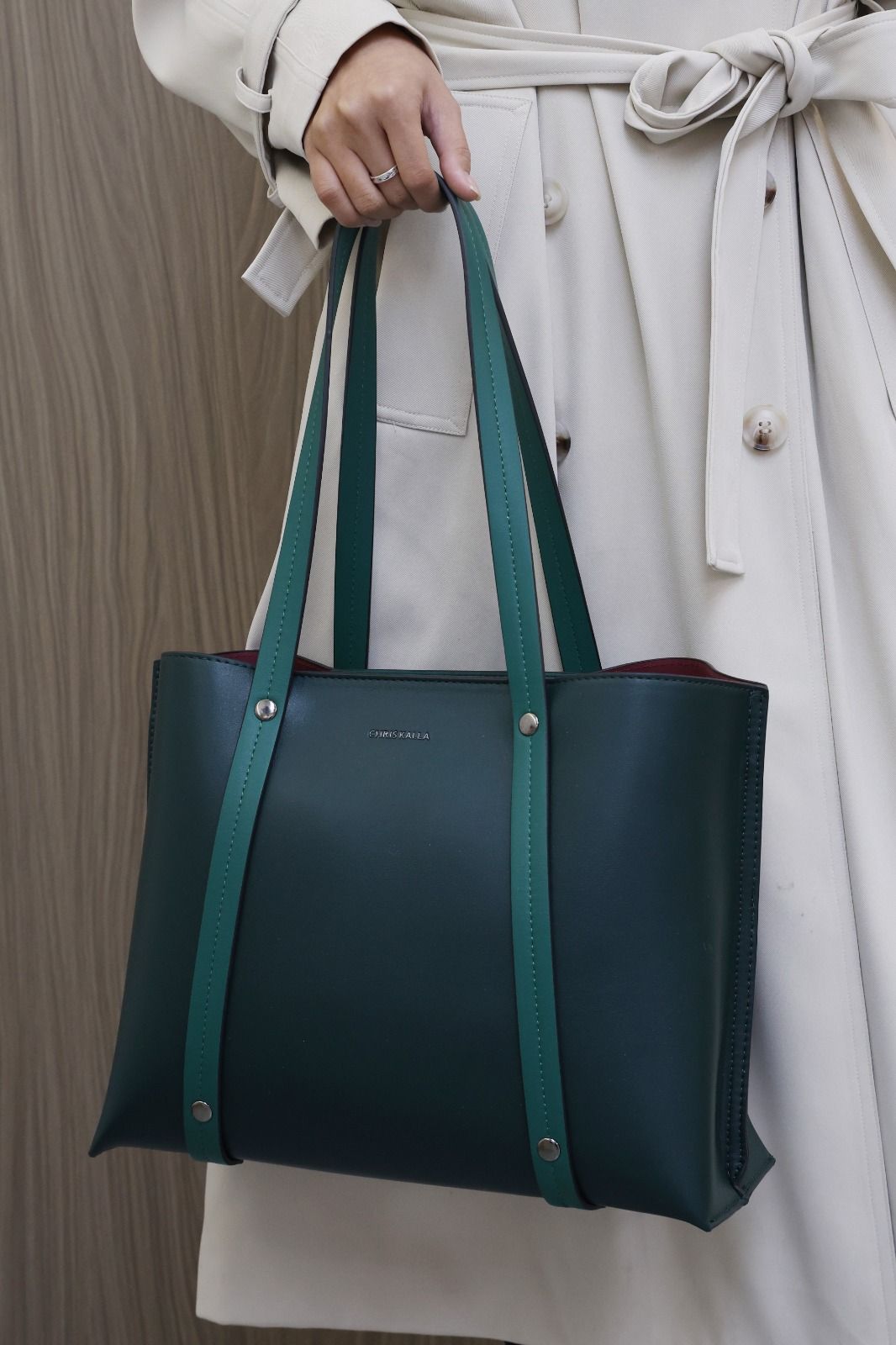 [ ⏰ TIME LIMITED OFFER ⏰ + ADDED OFFERS 🤩🤩✨ !!! ] 2 IN 1 Brand New High Quality Stylish and Luxurious Comfortable Ladies Handbag ..Designed With Durability and Functionality ✔👌