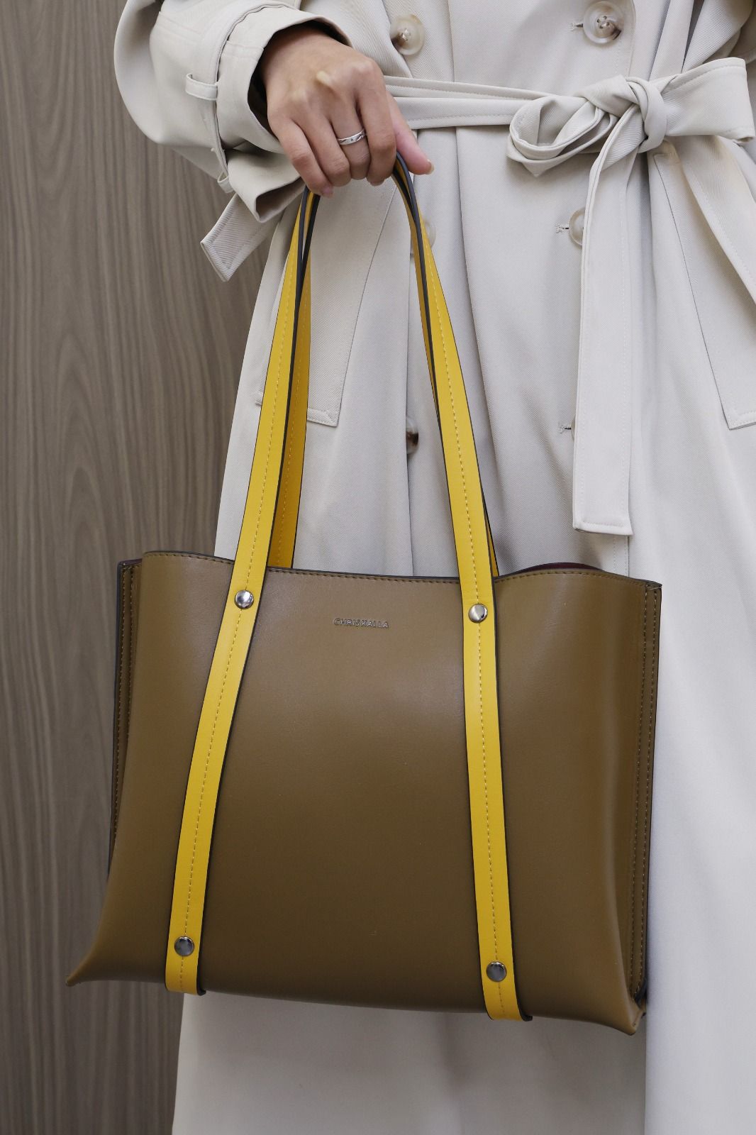 [ ⏰ TIME LIMITED OFFER ⏰ + ADDED OFFERS 🤩🤩✨ !!! ] 2 IN 1 Brand New High Quality Stylish and Luxurious Comfortable Ladies Handbag ..Designed With Durability and Functionality ✔👌