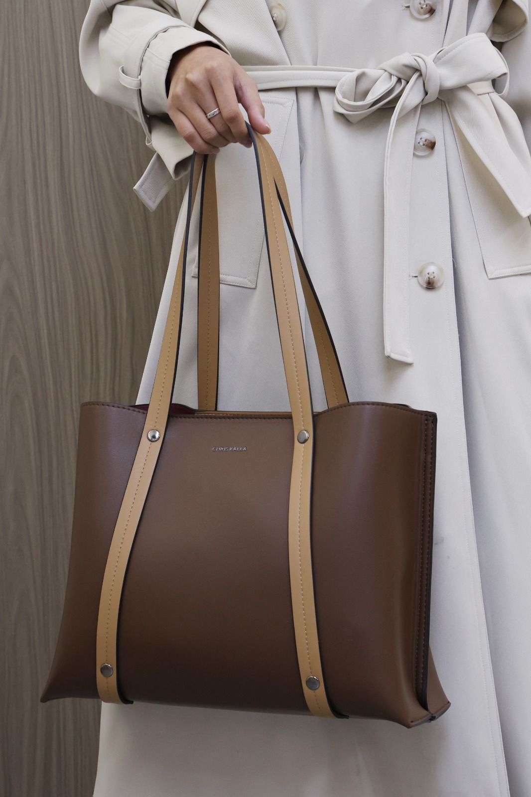 [ ⏰ TIME LIMITED OFFER ⏰ + ADDED OFFERS 🤩🤩✨ !!! ] 2 IN 1 Brand New High Quality Stylish and Luxurious Comfortable Ladies Handbag ..Designed With Durability and Functionality ✔👌