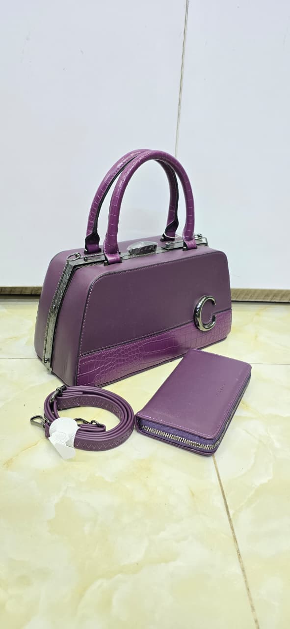 [ 🔥 TODAY OFFER 🔥 + ADDED OFFERS 🤩🤩✨ !!! ] 2 IN 1 Brand New High Quality Stylish and Luxurious Comfortable Ladies Handbag ..Designed With Durability and Functionality ✔👌