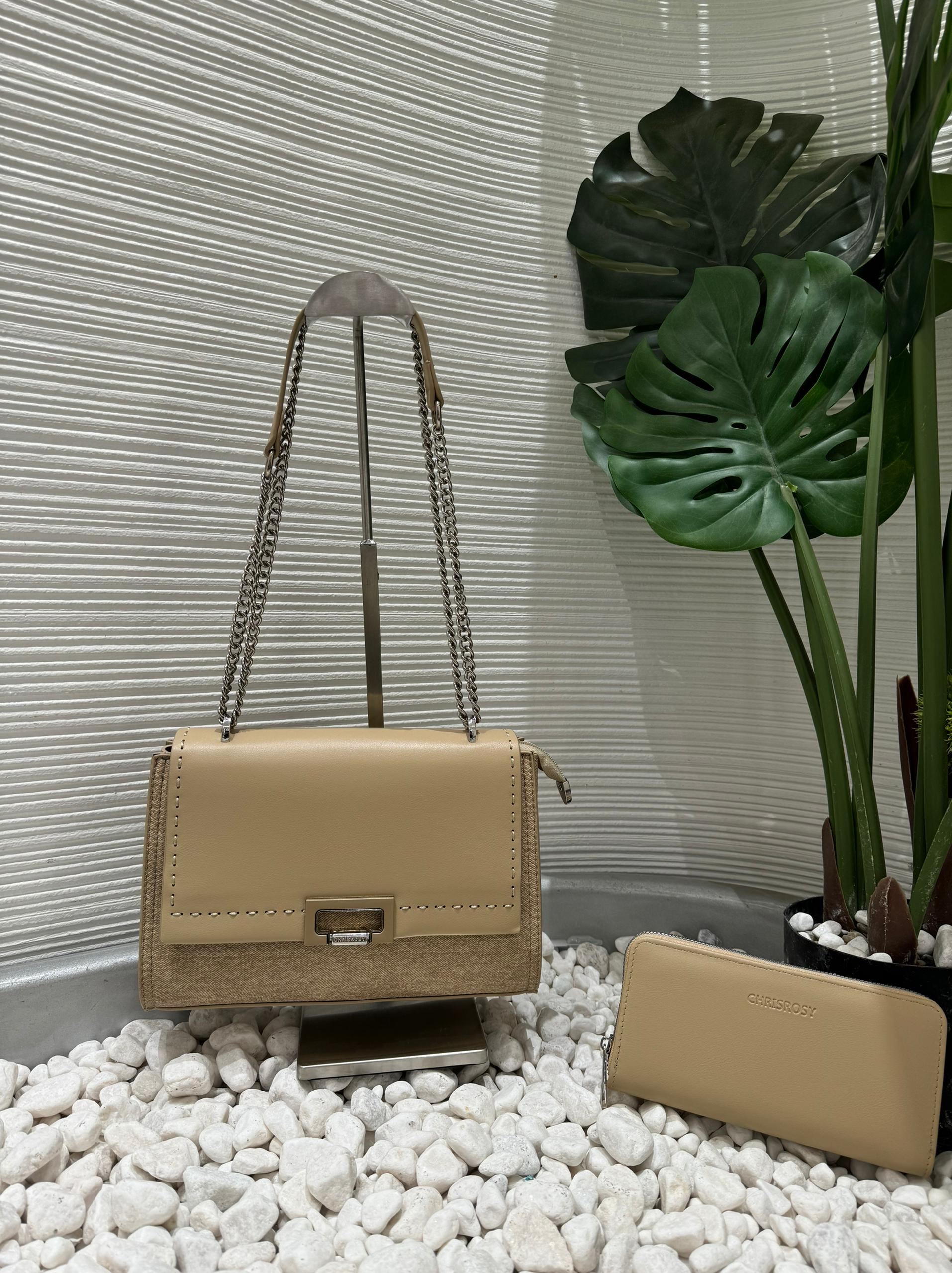 [ ❤🟢 NEW OFFER 🟢 🤩🤩✨ !!! ] 2 IN 1 Brand New High Quality Stylish and Luxurious Comfortable Ladies Handbag ..Designed With Durability and Functionality ✔👌
