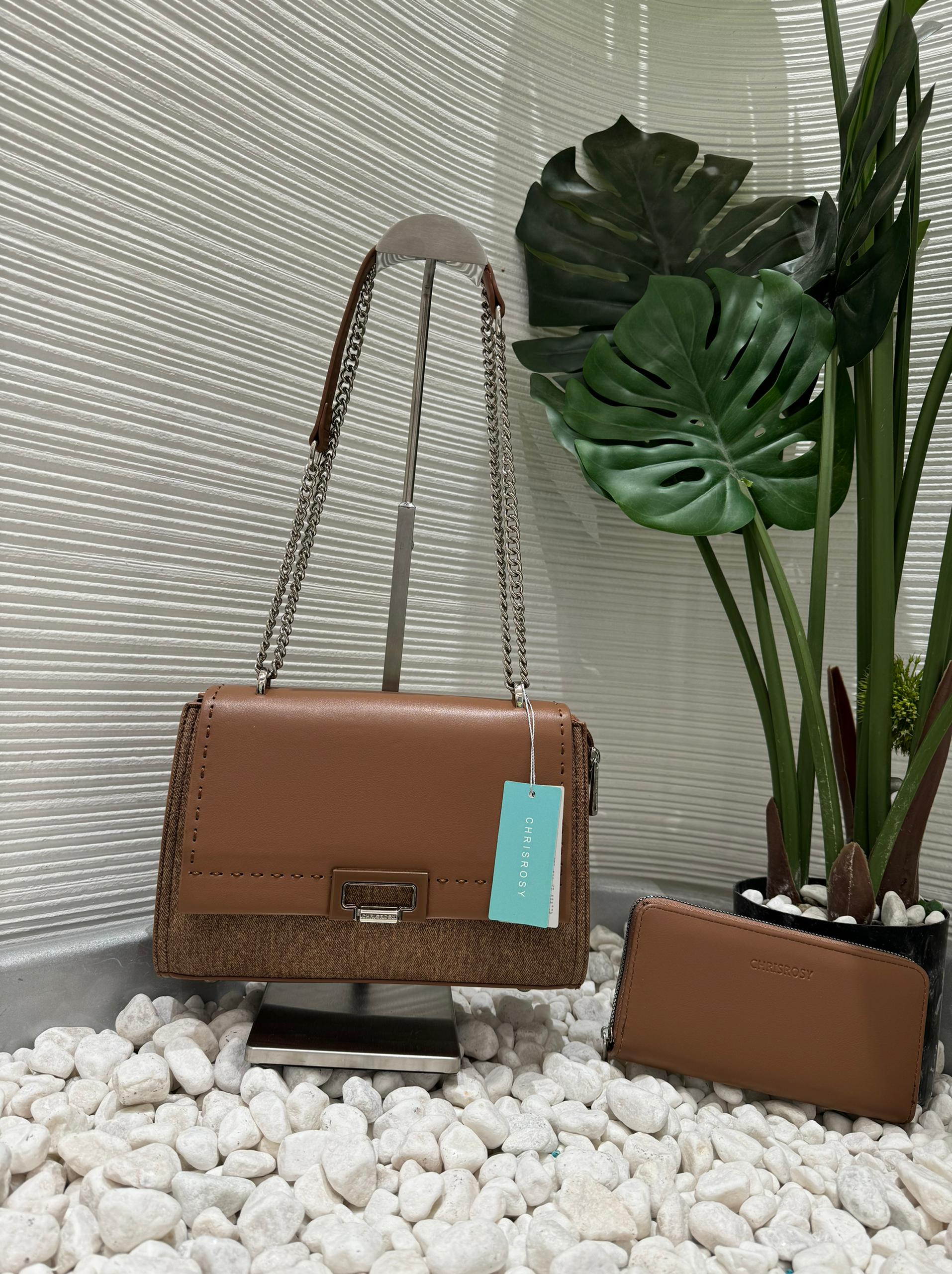 [ ❤⭐ SPECIAL DEAL OFFER ⭐ 🤩🤩✨ !!! ] 2 IN 1 Brand New High Quality Stylish and Luxurious Comfortable Ladies Handbag ..Designed With Durability and Functionality ✔👌