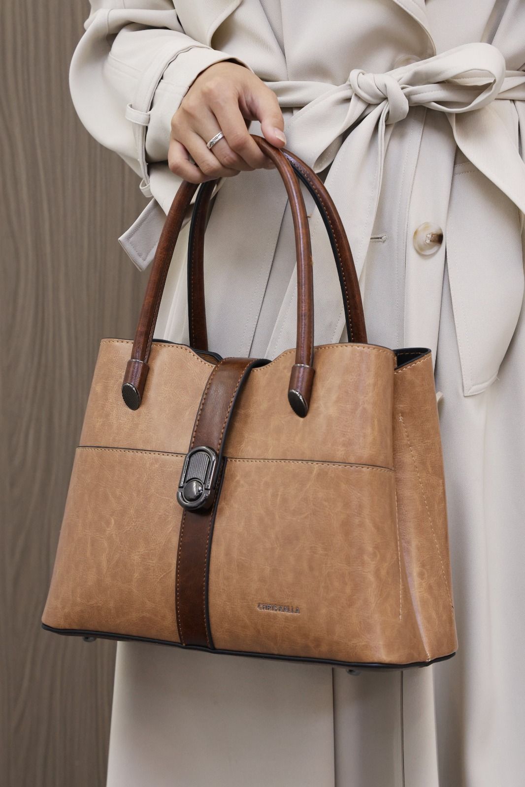 [ ❤🛒 BULK OFFER 🛒  🤩🤩✨ !!! ] 2 IN 1 Brand New High Quality Stylish and Luxurious Comfortable Ladies Handbag ..Designed With Durability and Functionality ✔👌