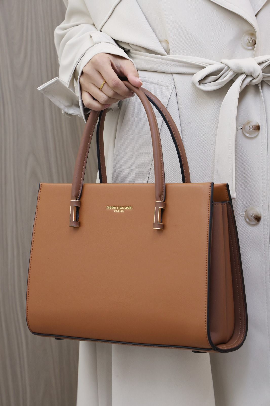 [🔥🎁 BONUS OFFER 🎁🔥 🥑🌽ONLY AT KILIMALL !!! ] 1Pc Brand New High Quality Stylish and Luxurious Comfortable Ladies Handbag ..Designed With Durability and Functionality ✔👌