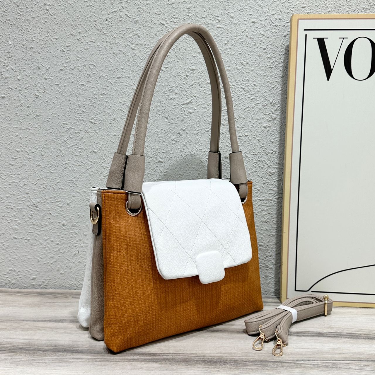 [🔥🎯 BEST VALUE OFFER 🎯🔥 🥑🌽ONLY AT KILIMALL !!! ] 1Pc Brand New High Quality Stylish and Luxurious Comfortable Ladies Handbag ..Designed With Durability and Functionality ✔👌