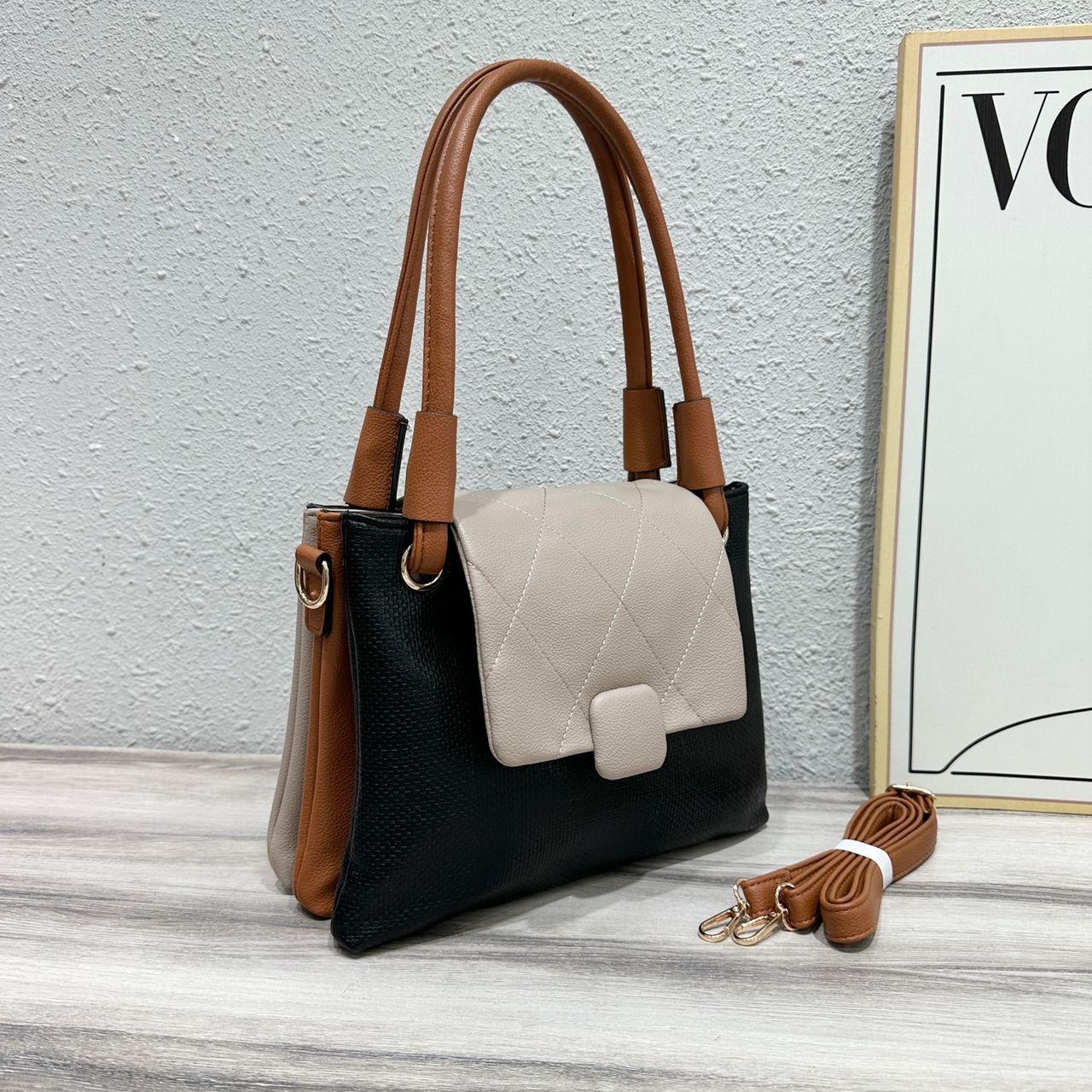 [🔥🎯 BEST VALUE OFFER 🎯🔥 🥑🌽ONLY AT KILIMALL !!! ] 1Pc Brand New High Quality Stylish and Luxurious Comfortable Ladies Handbag ..Designed With Durability and Functionality ✔👌