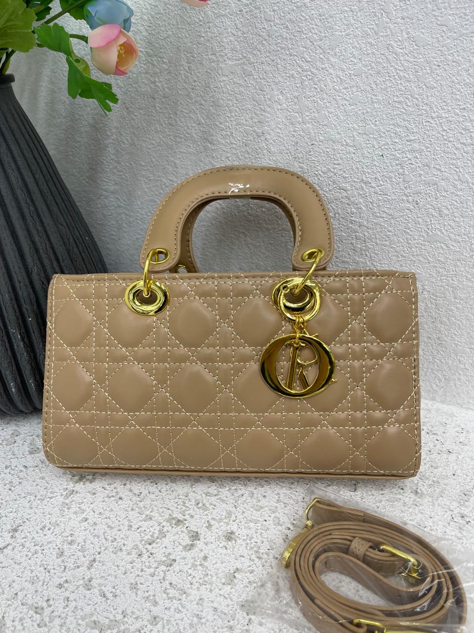 [🔥💥 DISCOUNT OFFER 💥🔥 🥑🌽ONLY AT KILIMALL !!! ] 1Pc Brand New High Quality Stylish and Luxurious Comfortable Ladies Handbag ..Designed With Durability and Functionality ✔👌