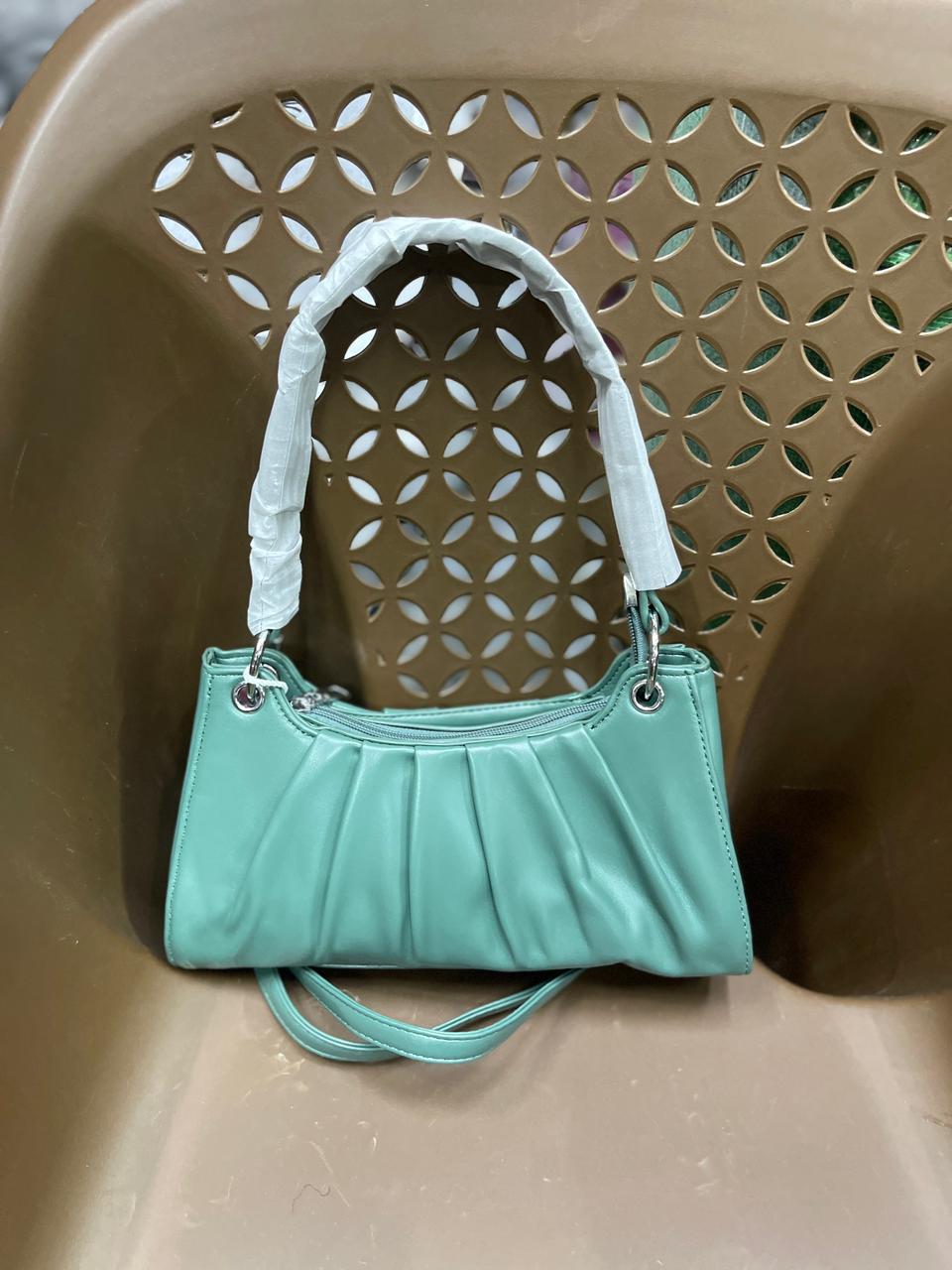 [🔥💎 EXCLUSIVE DEAL OFFER 💎🔥 🥑🌽ONLY AT KILIMALL !!! ] 1Pc Brand New High Quality Stylish and Luxurious Comfortable Ladies Handbag ..Designed With Durability and Functionality ✔👌