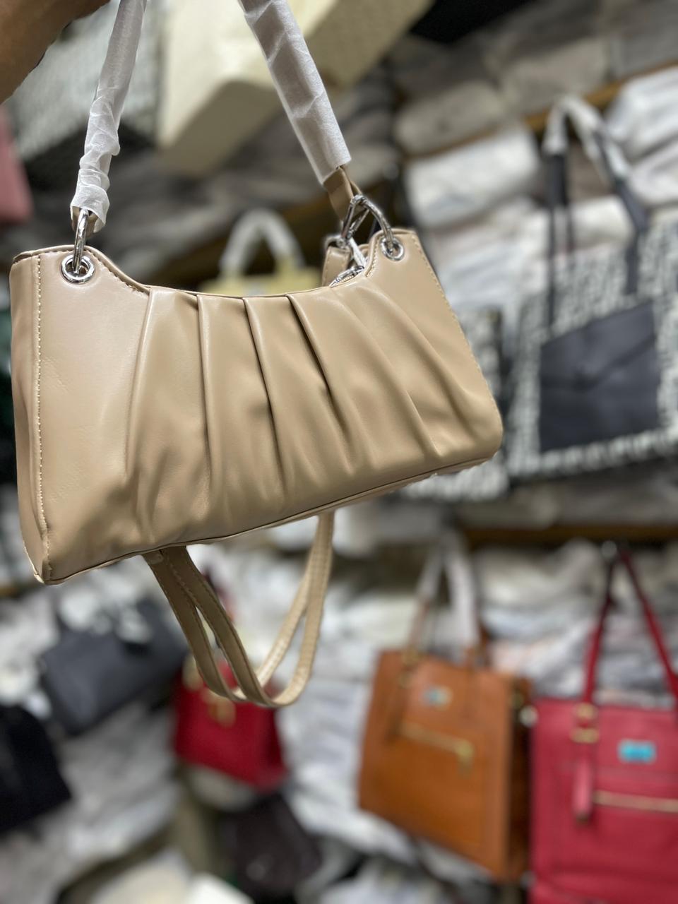 [🔥💎 EXCLUSIVE DEAL OFFER 💎🔥 🥑🌽ONLY AT KILIMALL !!! ] 1Pc Brand New High Quality Stylish and Luxurious Comfortable Ladies Handbag ..Designed With Durability and Functionality ✔👌