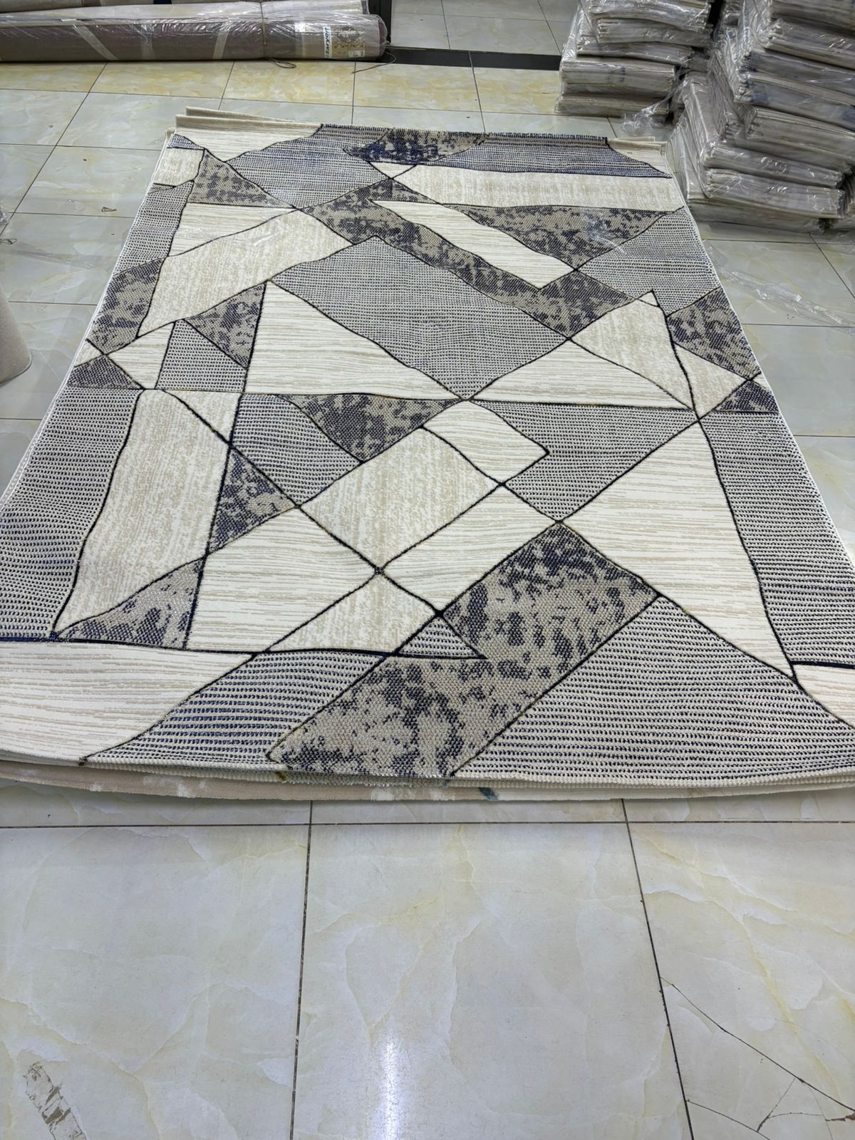 🔥💎 EXCLUSIVE OFFER 💎🔥 🥑🌽ONLY AT KILIMALL !!! ] - 1Pc Size 7X10 Classy Brand New High Quality Stylish and Luxurious Carpets .That Matches and Fits Perfectly With Your Home Decor ✨👌