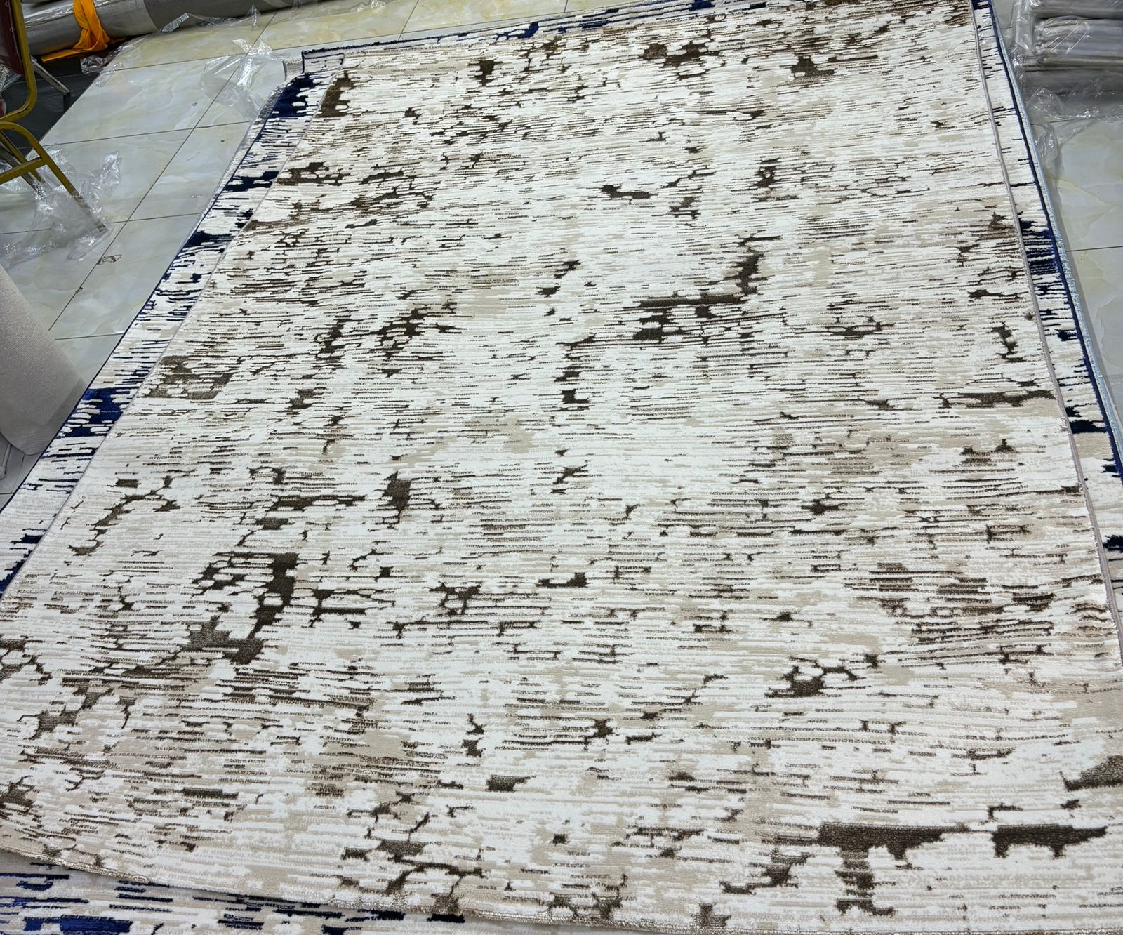 [ GRAB IT AT LOW PRICE+ 🎯 SMART OFFER 🎯🤩🤩✨ !!! ] 1Pc Size 9X12 Classy Brand New High Quality Stylish and Luxurious Carpets .That Matches and Fits Perfectly With Your Home Decor