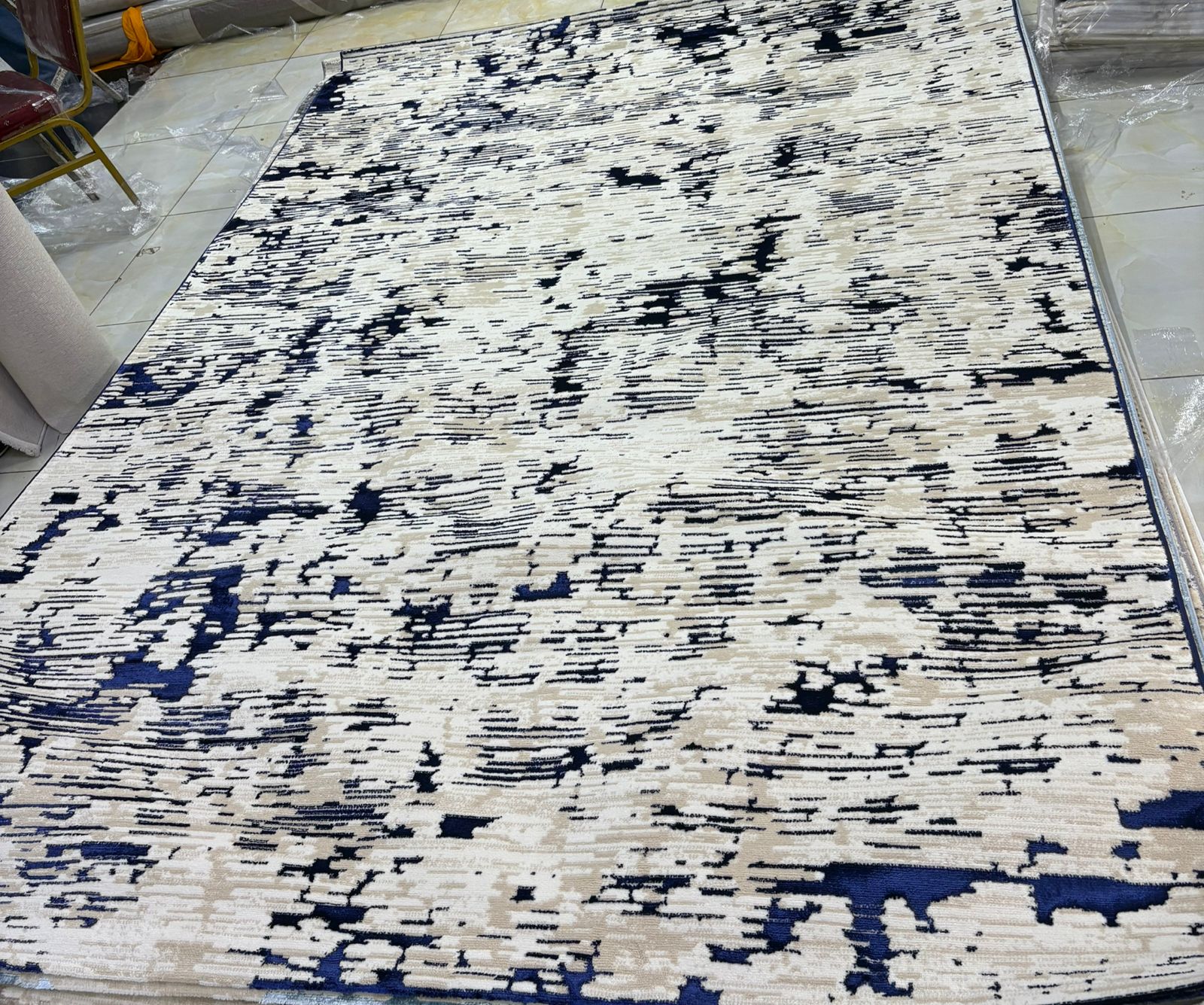 [ GRAB IT AT LOW PRICE+ 🎯 SMART OFFER 🎯🤩🤩✨ !!! ] 1Pc Size 9X12 Classy Brand New High Quality Stylish and Luxurious Carpets .That Matches and Fits Perfectly With Your Home Decor