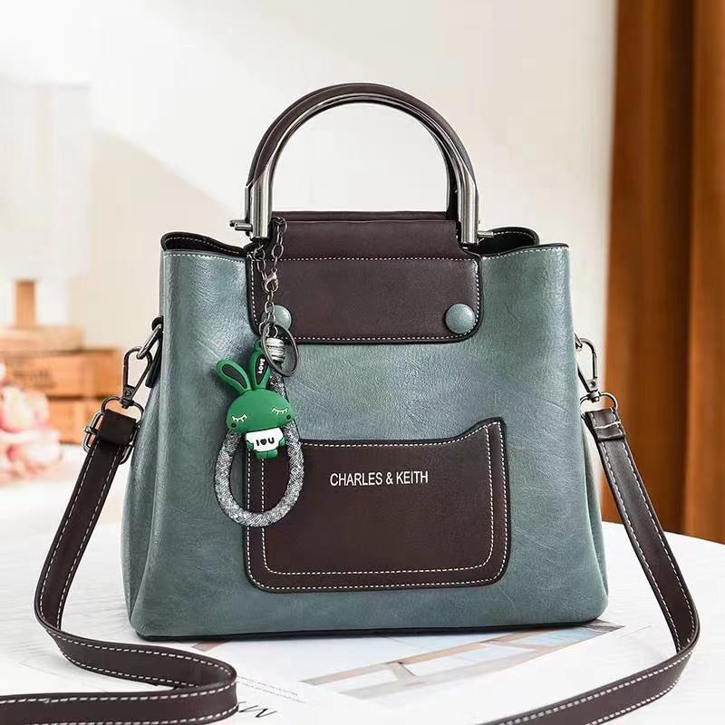 [ 🎯 BEST VALUE OFFER 🎯  🥇 🤩🤩✨ !!! 1Pc New Arrival High Quality Stylish and Luxurious Comfortable Ladies Handbag ...Designed With Durability and Functionality ✔👌