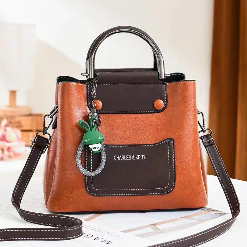 [ 🎯 BEST VALUE OFFER 🎯  🥇 🤩🤩✨ !!! 1Pc New Arrival High Quality Stylish and Luxurious Comfortable Ladies Handbag ...Designed With Durability and Functionality ✔👌