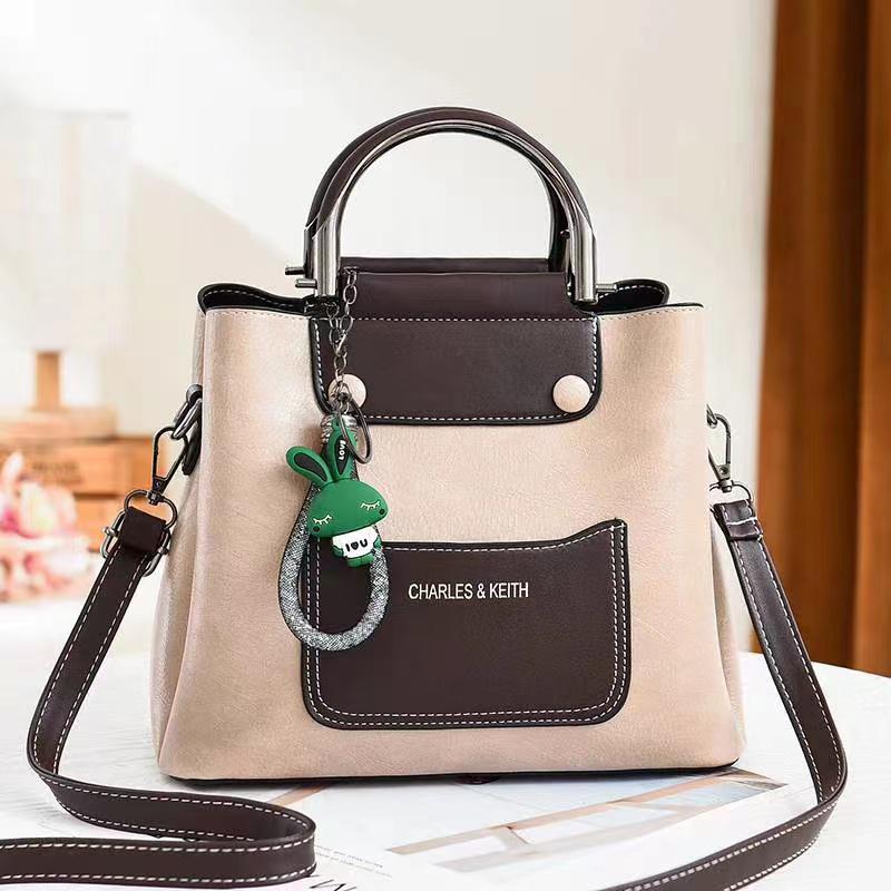 [ 🎯 BEST VALUE OFFER 🎯  🥇 🤩🤩✨ !!! 1Pc New Arrival High Quality Stylish and Luxurious Comfortable Ladies Handbag ...Designed With Durability and Functionality ✔👌
