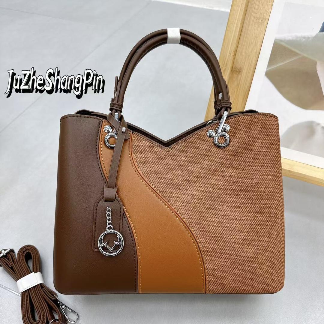 [ SHOP SMART AND SAVE BIG AT AN AMAZING OFFER PRICE 🤩🤩✨ !!! 1Pc  New Arrival High Quality Stylish and Luxurious Comfortable Ladies Handbag ..Designed With Durability and Functionality ✔👌