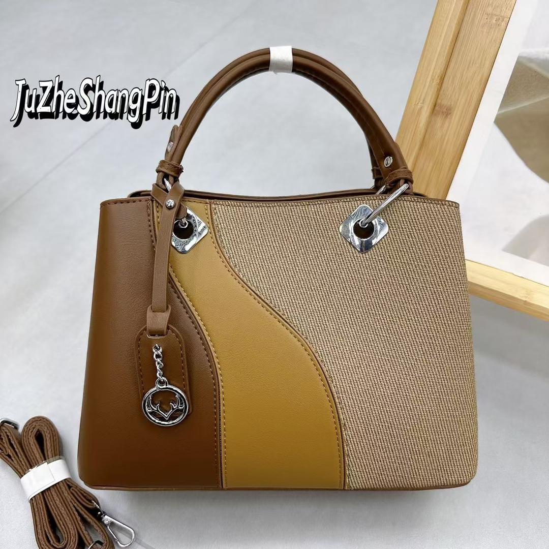 [ SHOP SMART AND SAVE BIG AT AN AMAZING OFFER PRICE 🤩🤩✨ !!! 1Pc  New Arrival High Quality Stylish and Luxurious Comfortable Ladies Handbag ..Designed With Durability and Functionality ✔👌
