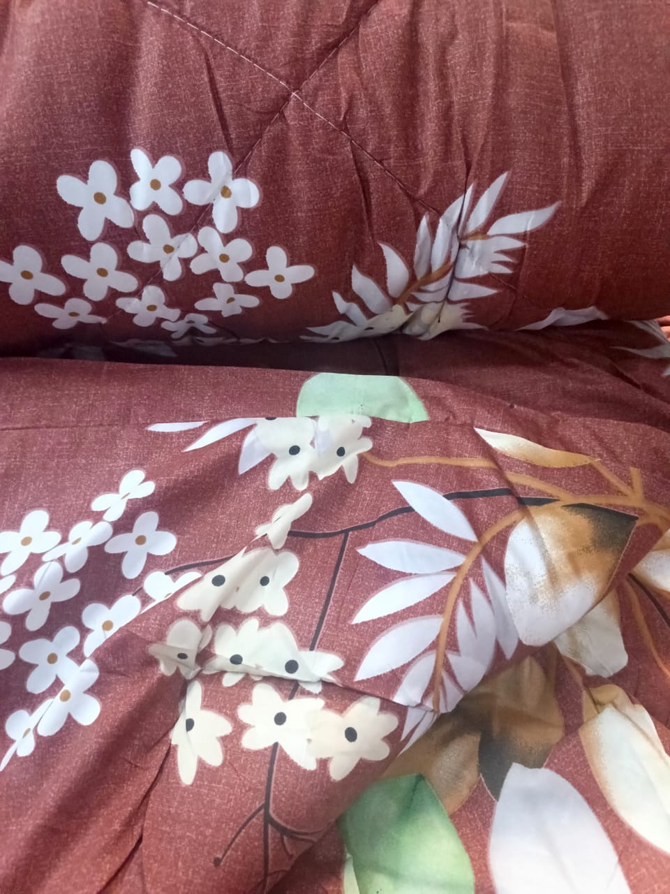 [🔥 KILIMALL SPECIAL OFFERS JUST FOR YOU 🤩🤩✨ !!! ] 4Pcs Size 6X6fts Classy Brand New Stylish and Luxurious 💫Unbinded duvet ,One sheet & Two pillowcases . Fits Perfectly With Your Home Decor ✨